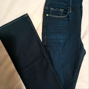 Frame Le Mini Boot jean.worn once . Excellent condition